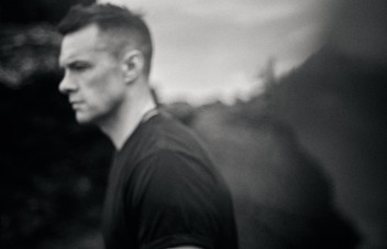 			BW Press Shot