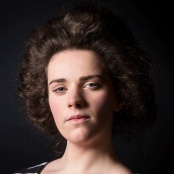 Headshot Sinead Sexton